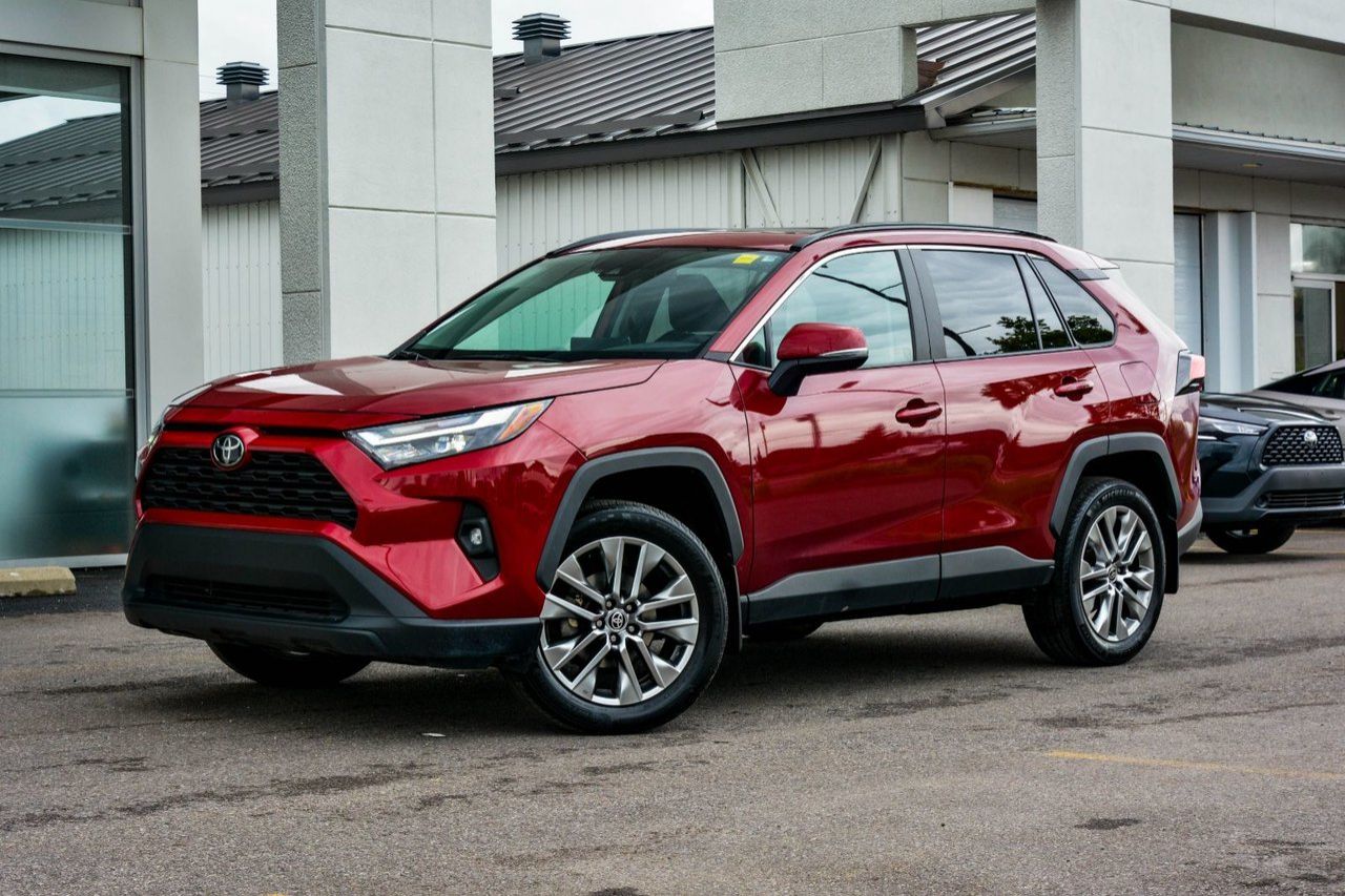 Toyota RAV4 XLE 2023 — photo 3