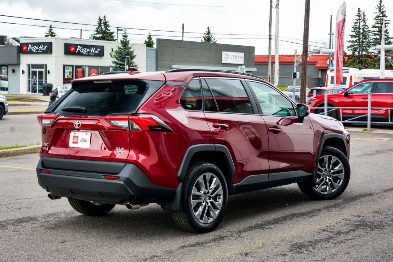 Toyota RAV4 XLE 2023 — photo 6