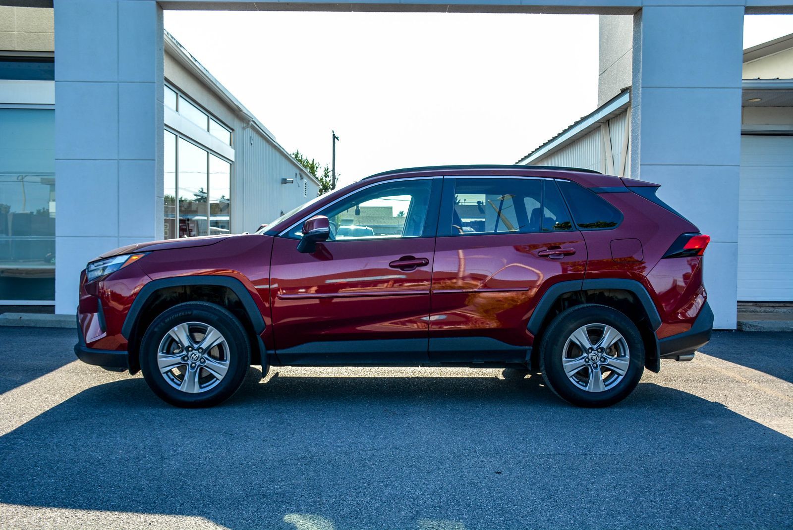 Toyota RAV4 XLE AWD CERTIFIED TOYOTA 2023 — photo 3
