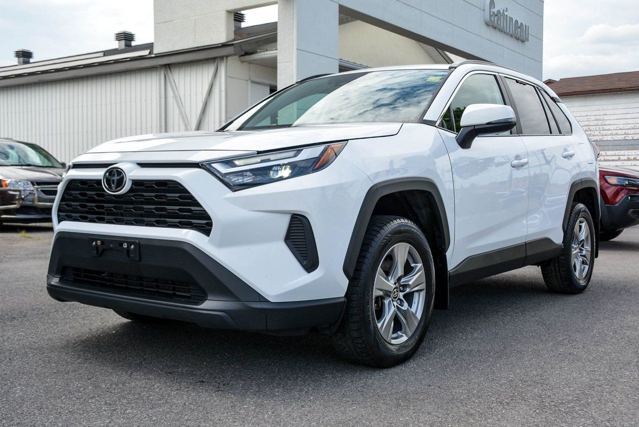 Toyota RAV4 XLE AWD CERTIFIED TOYOTA 2024 — photo 2