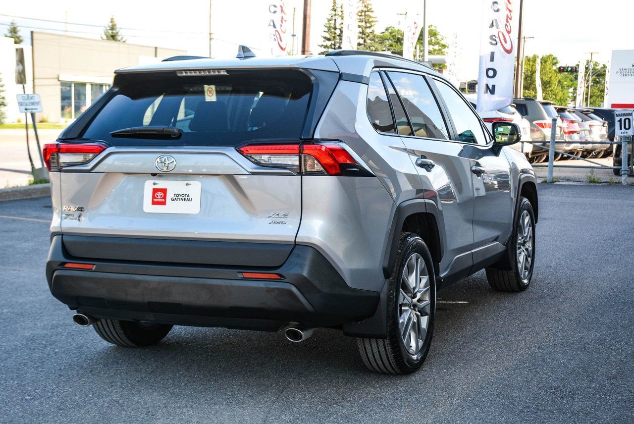 Toyota RAV4 XLE PREMIUM LEATHER SUNROOF 2024 — photo 8
