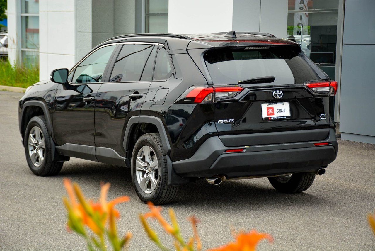 Toyota RAV4 XLE 2024 — photo 6