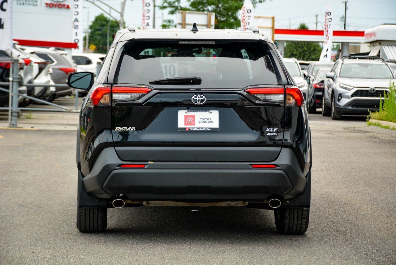 Toyota RAV4 XLE 2024 — photo 8