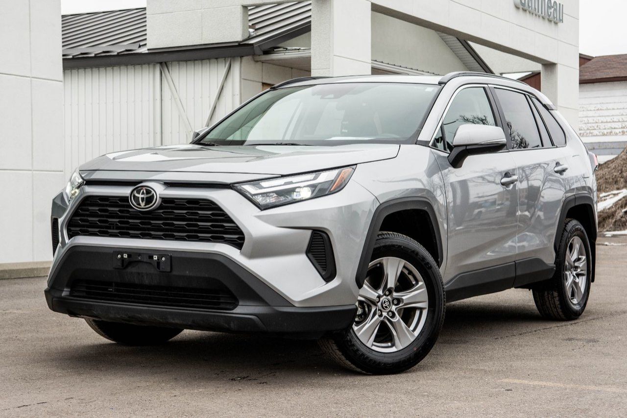 Toyota RAV4 XLE AWD CERTIFIED TOYOTA 2025 — photo 2