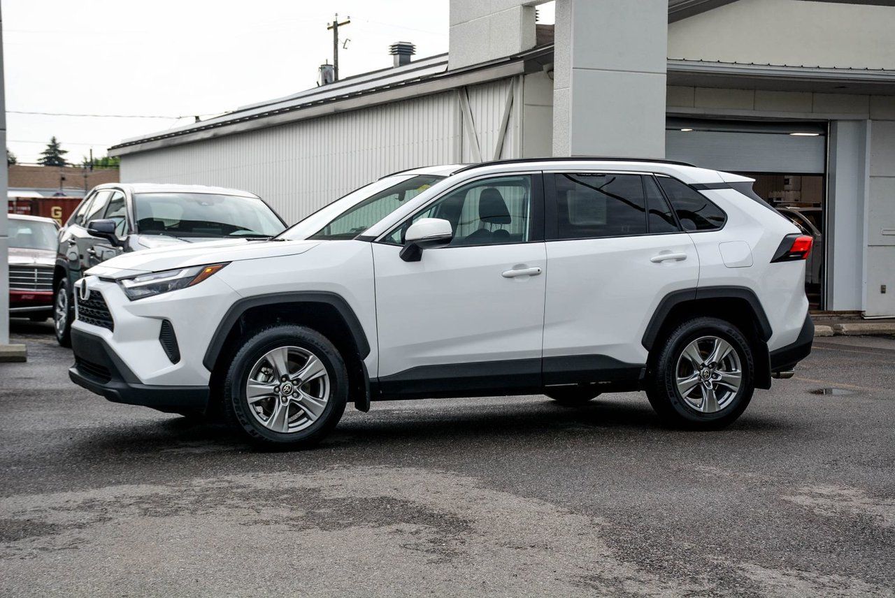 Toyota RAV4 XLE AWD CERTIFIED TOYOTA 2025 — photo 4