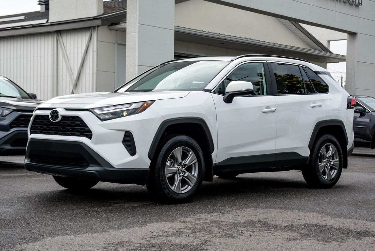 Toyota RAV4 XLE AWD CERTIFIED TOYOTA 2025 — photo 3
