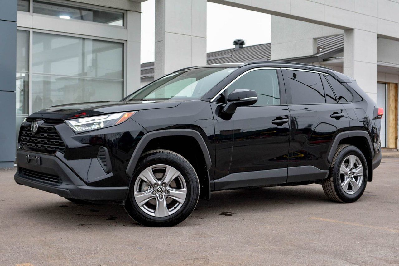 Toyota RAV4 XLE AWD CERTIFIED TOYOTA 2025 — photo 3