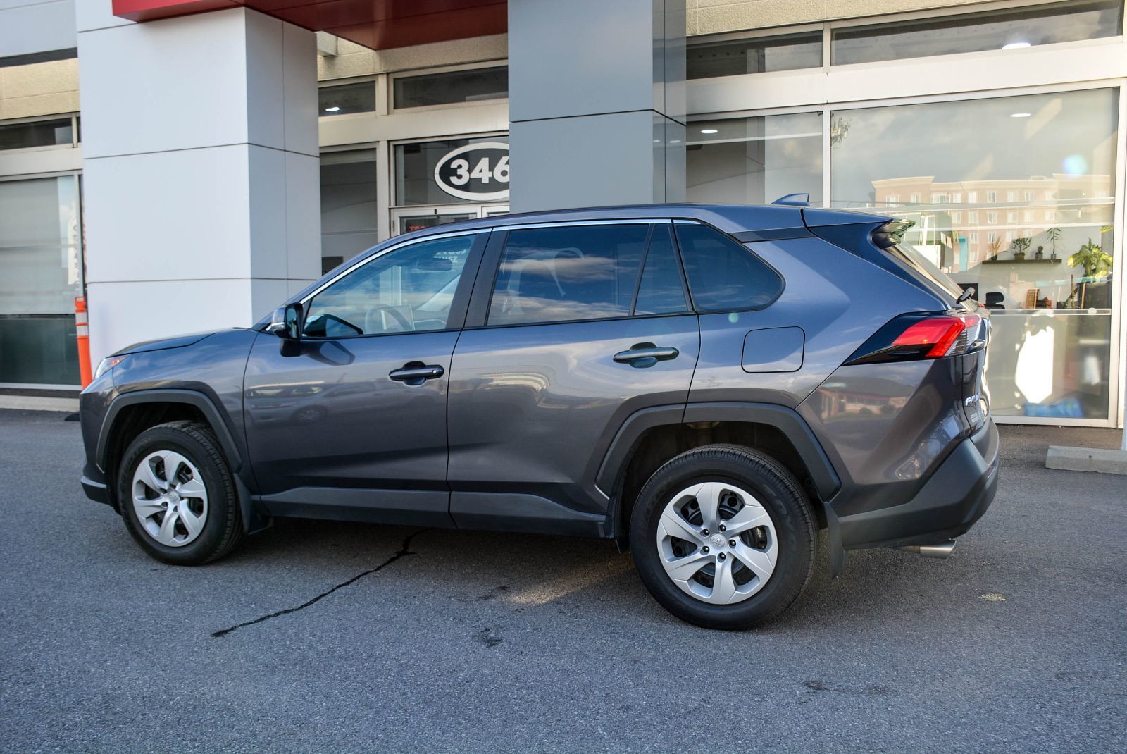 Toyota RAV4 LE AWD CERTIFIED TOYOTA 2025 — photo 4