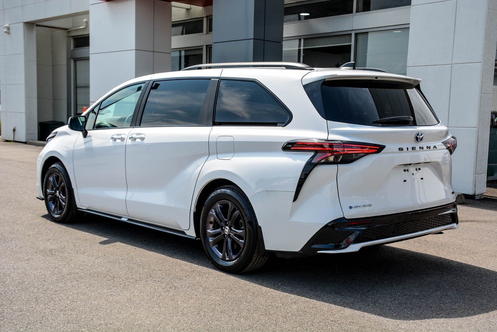Toyota Sienna XSE AWD CERTIFIED TOYOTA 2025 — photo 6