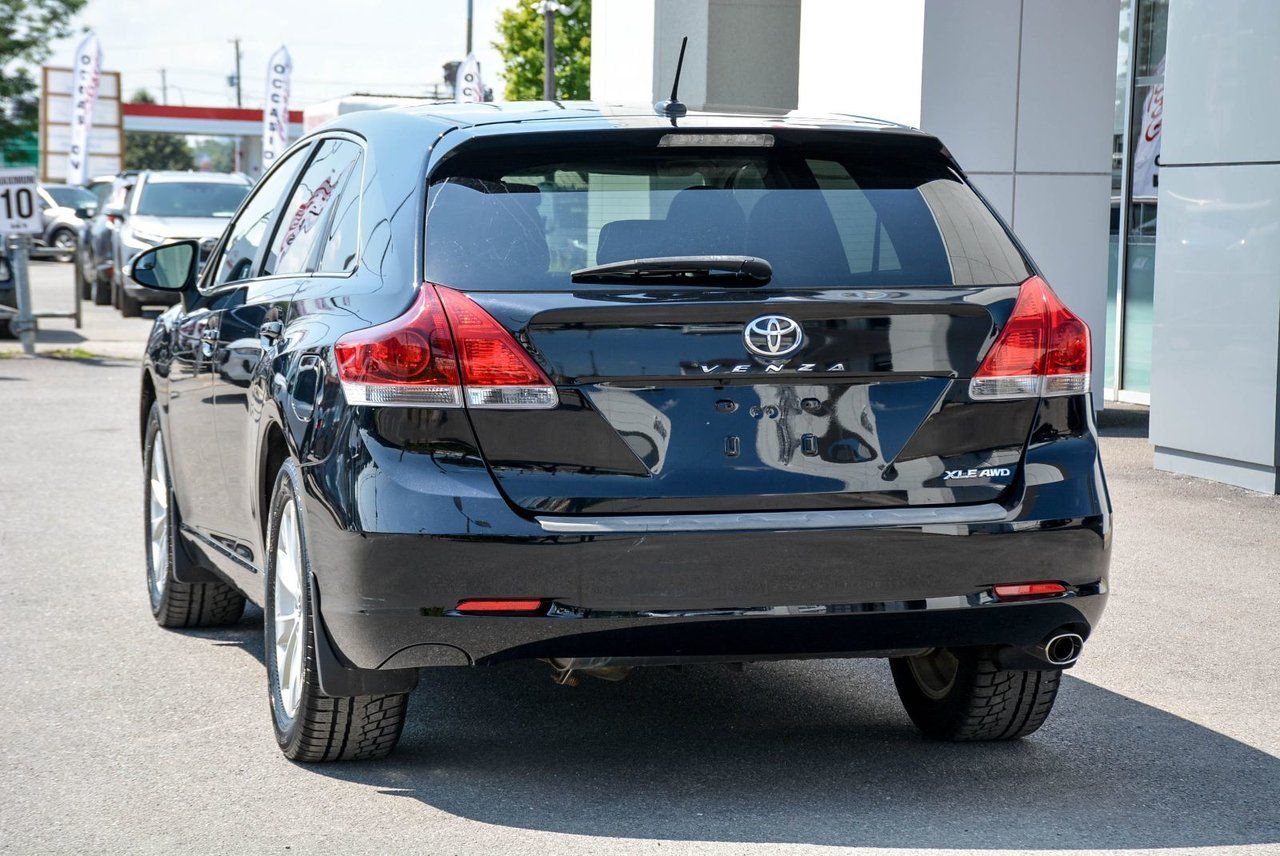 Toyota Venza XLE AWD LOW KM 2.7L 2016 — photo 7