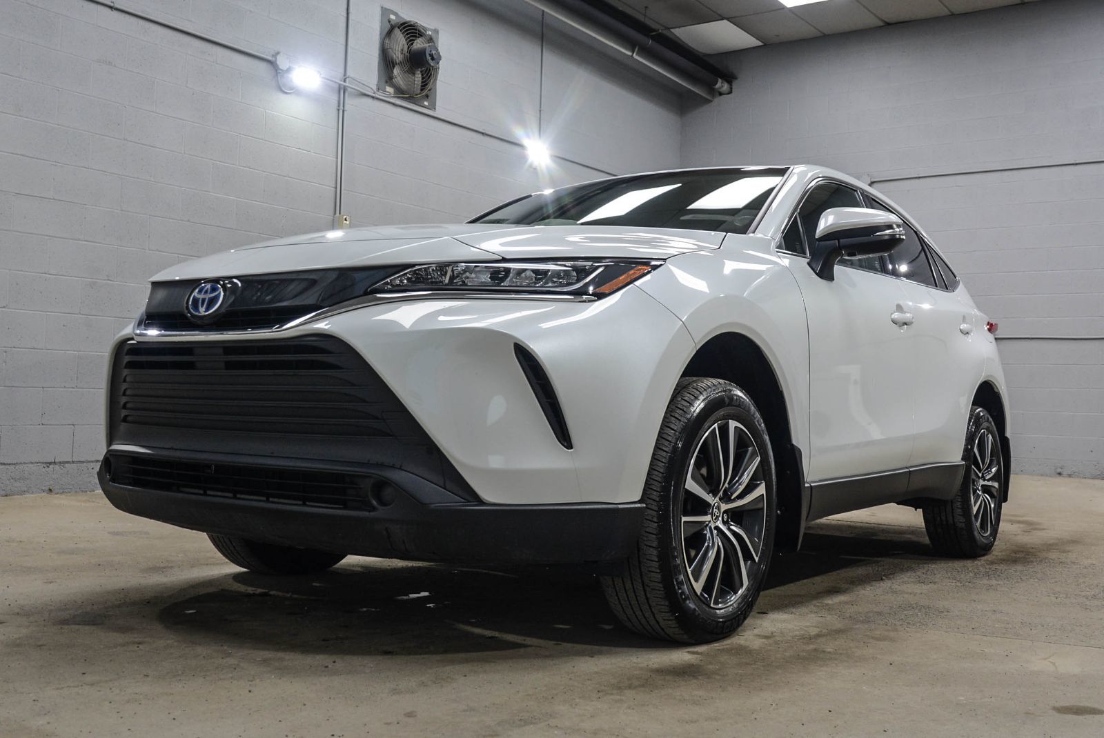 2023 Toyota Venza Hybrid LE