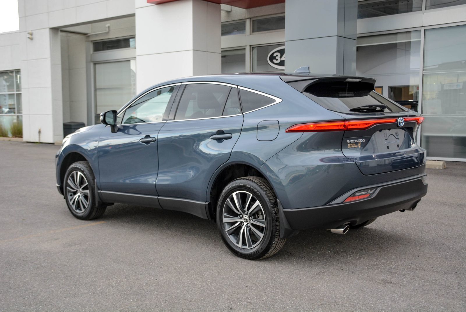 Toyota Venza LE 2024 — photo 4