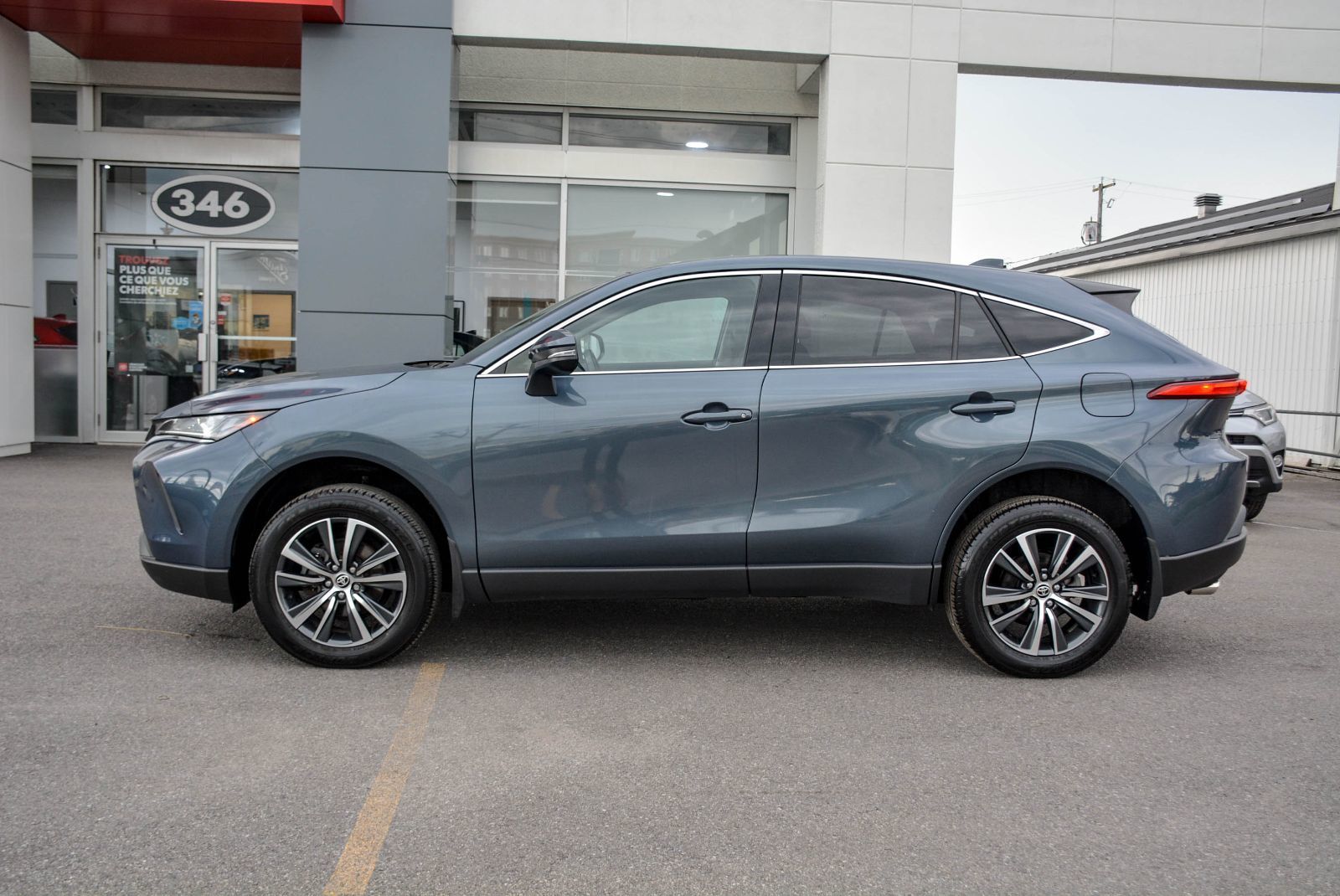 Toyota Venza LE 2024 — photo 3