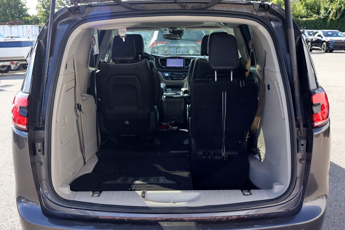 Photo Chrysler Pacifica Hybrid Limited, FWD, A/C, POWER GROUP, BACKUP CAMERA 2022 #8