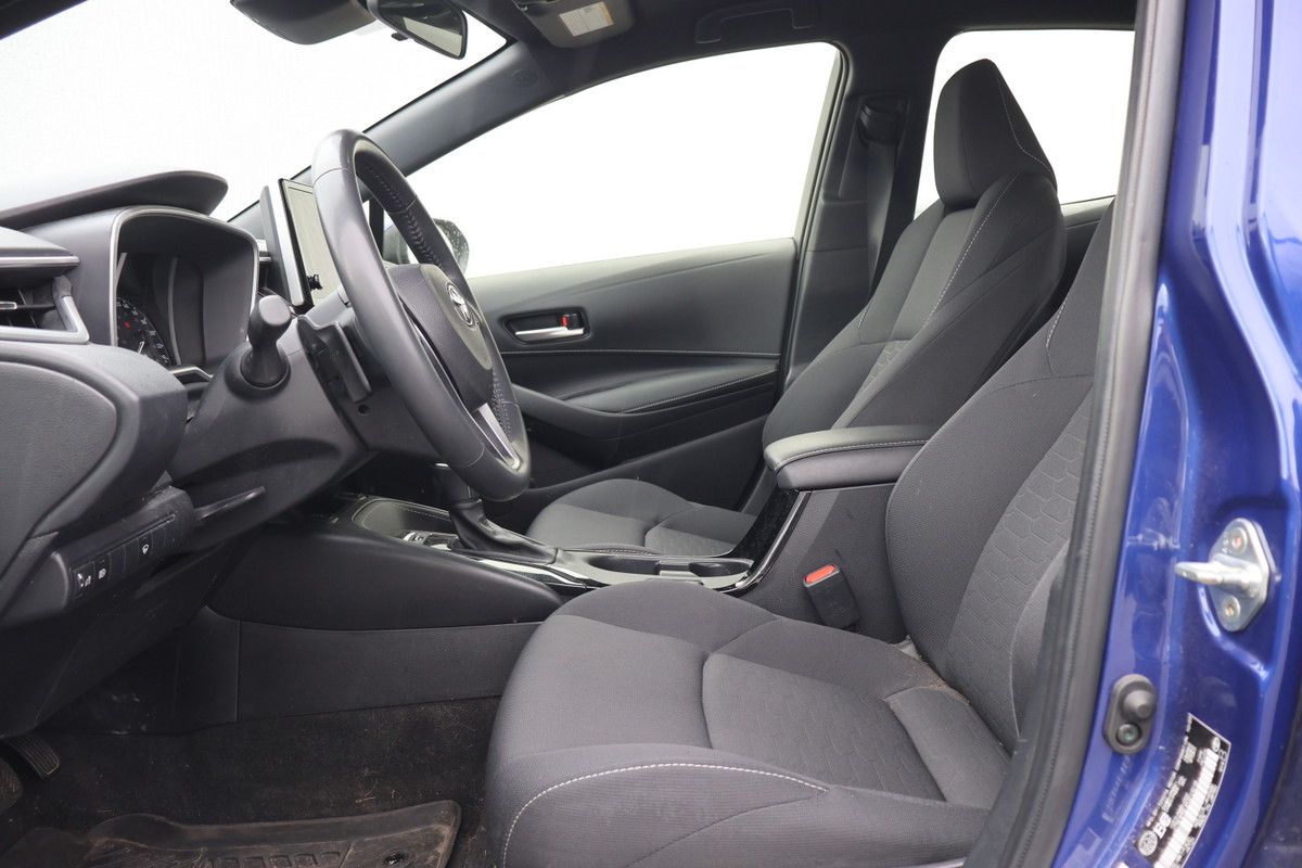 Photo 2024 Toyota Corolla Hatchback SE PLUS, FWD, A/C, POWER GROUP, CRUISE, BLUETOOTH #7