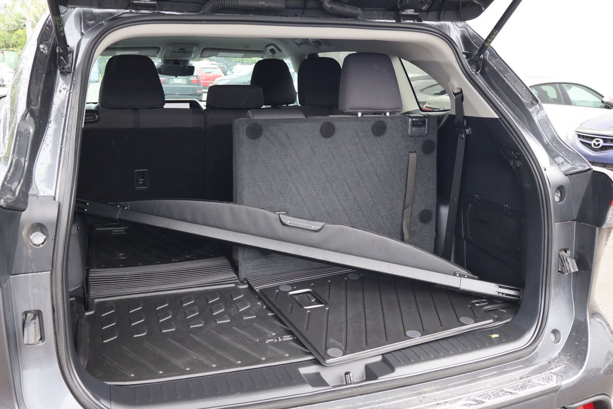 Photo Toyota Highlander LE, A/C, POWER GROUP, CRUISE CONTROL 2024 #8