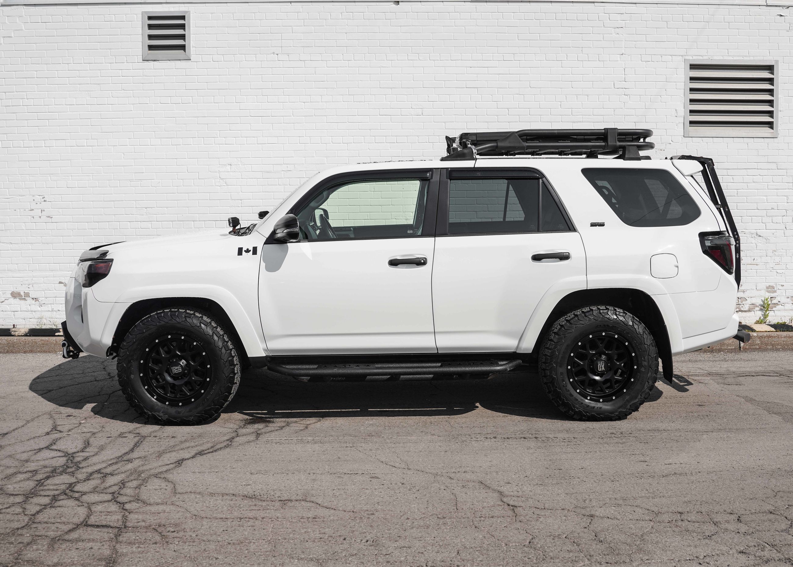 Toyota 4Runner SR5 2023 — photo 3