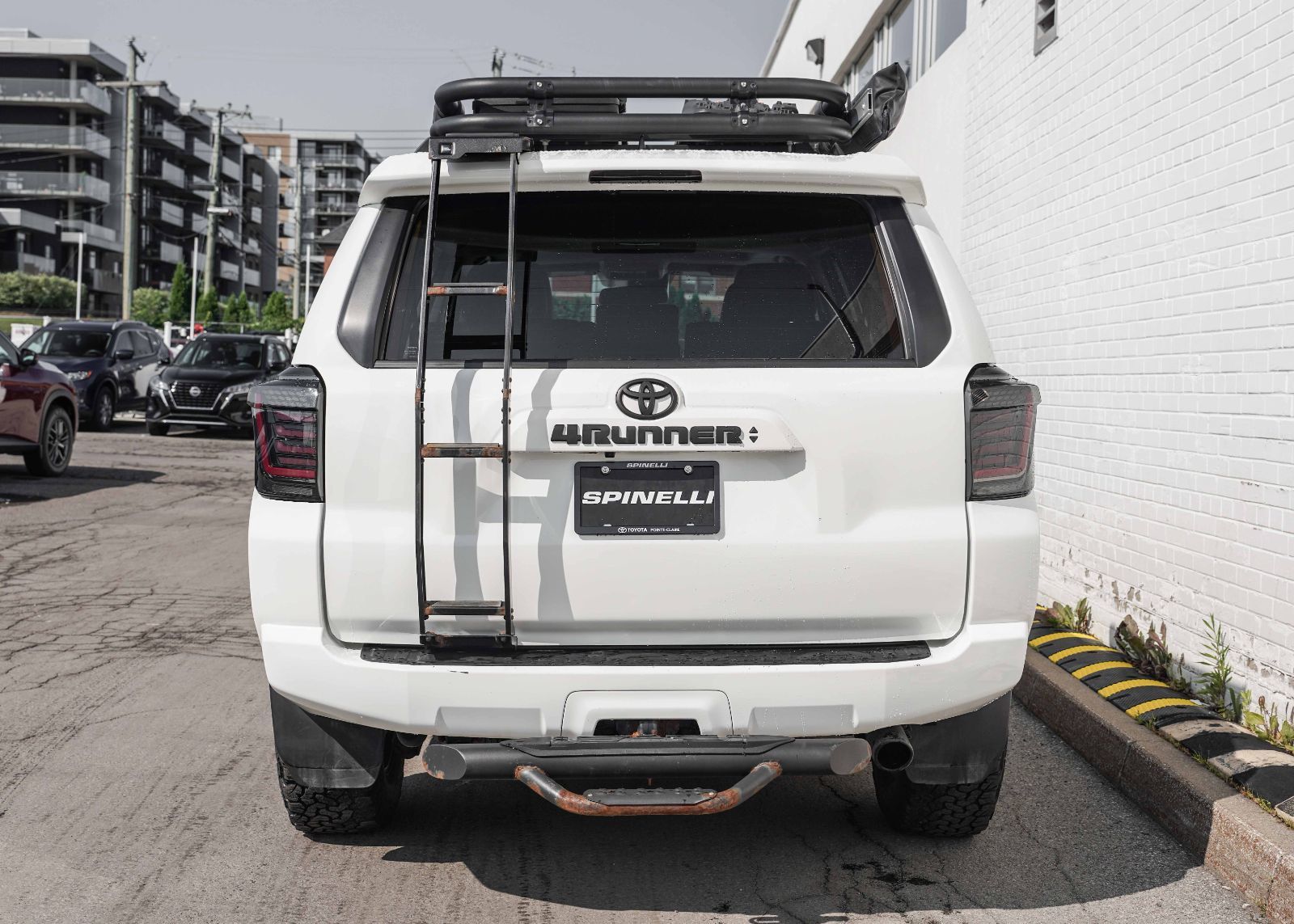 Toyota 4Runner SR5 2023 — photo 5