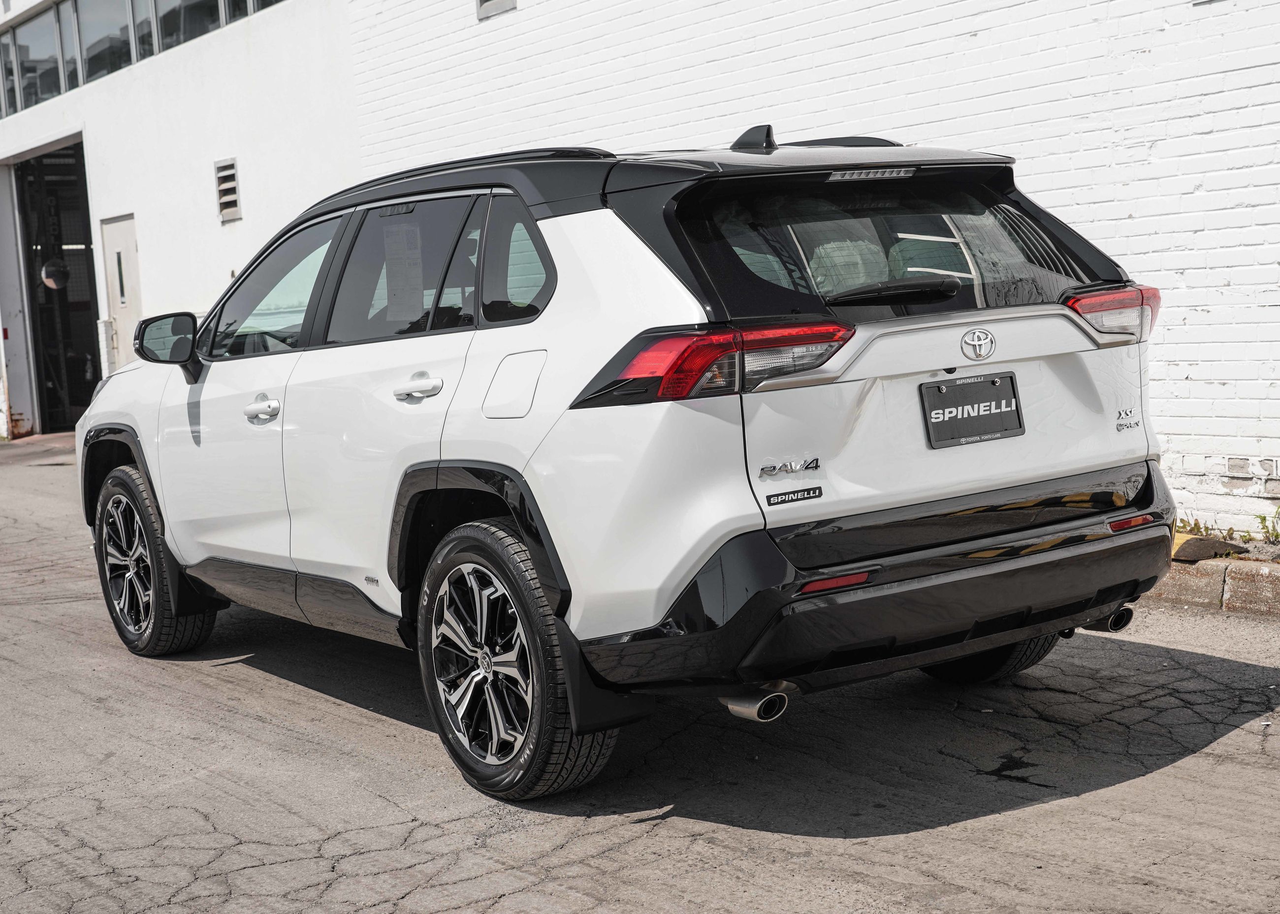 Toyota RAV4 Plug-In Hybrid XSE 2025 — photo 4