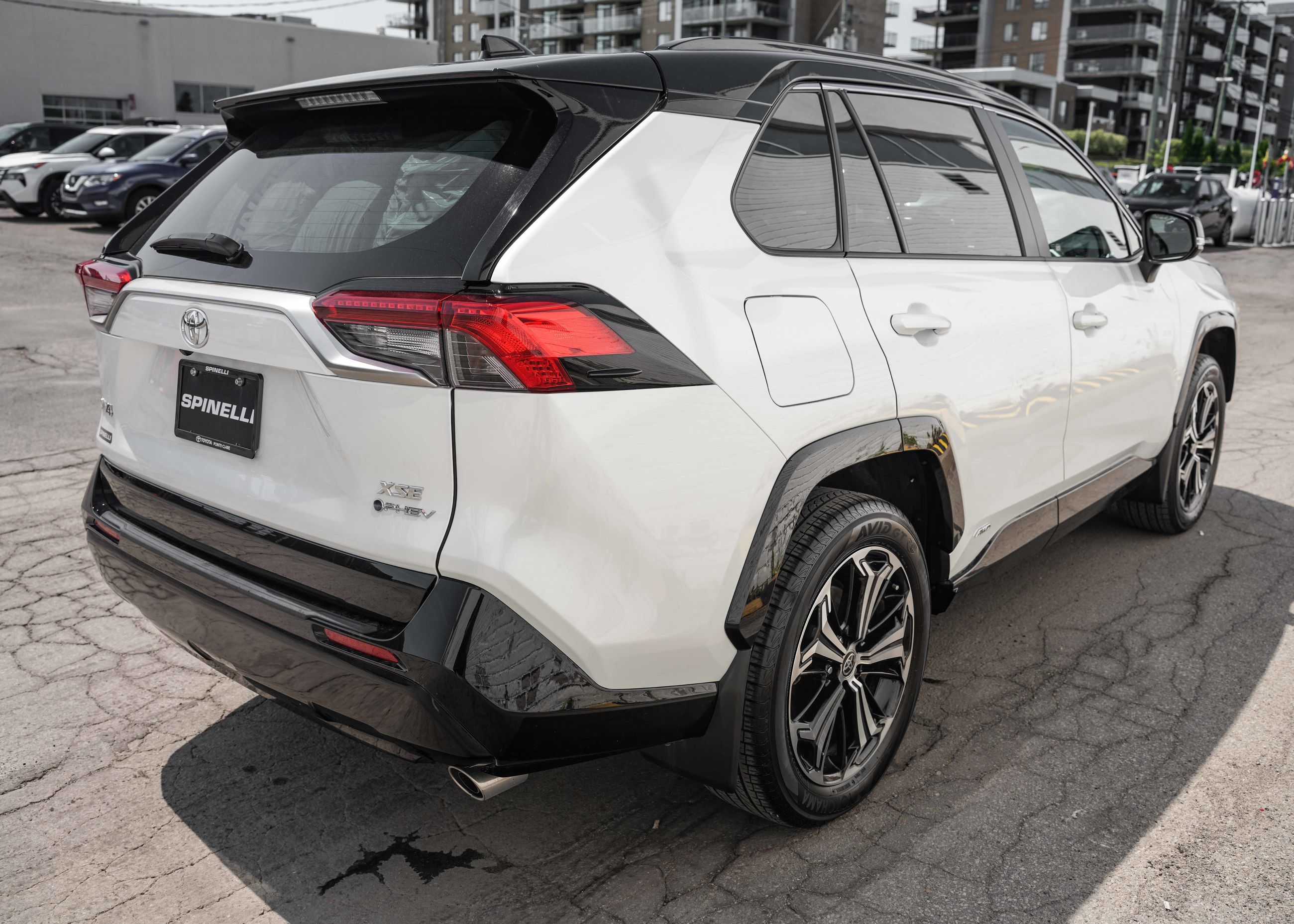 Toyota RAV4 Plug-In Hybrid XSE 2025 — photo 6