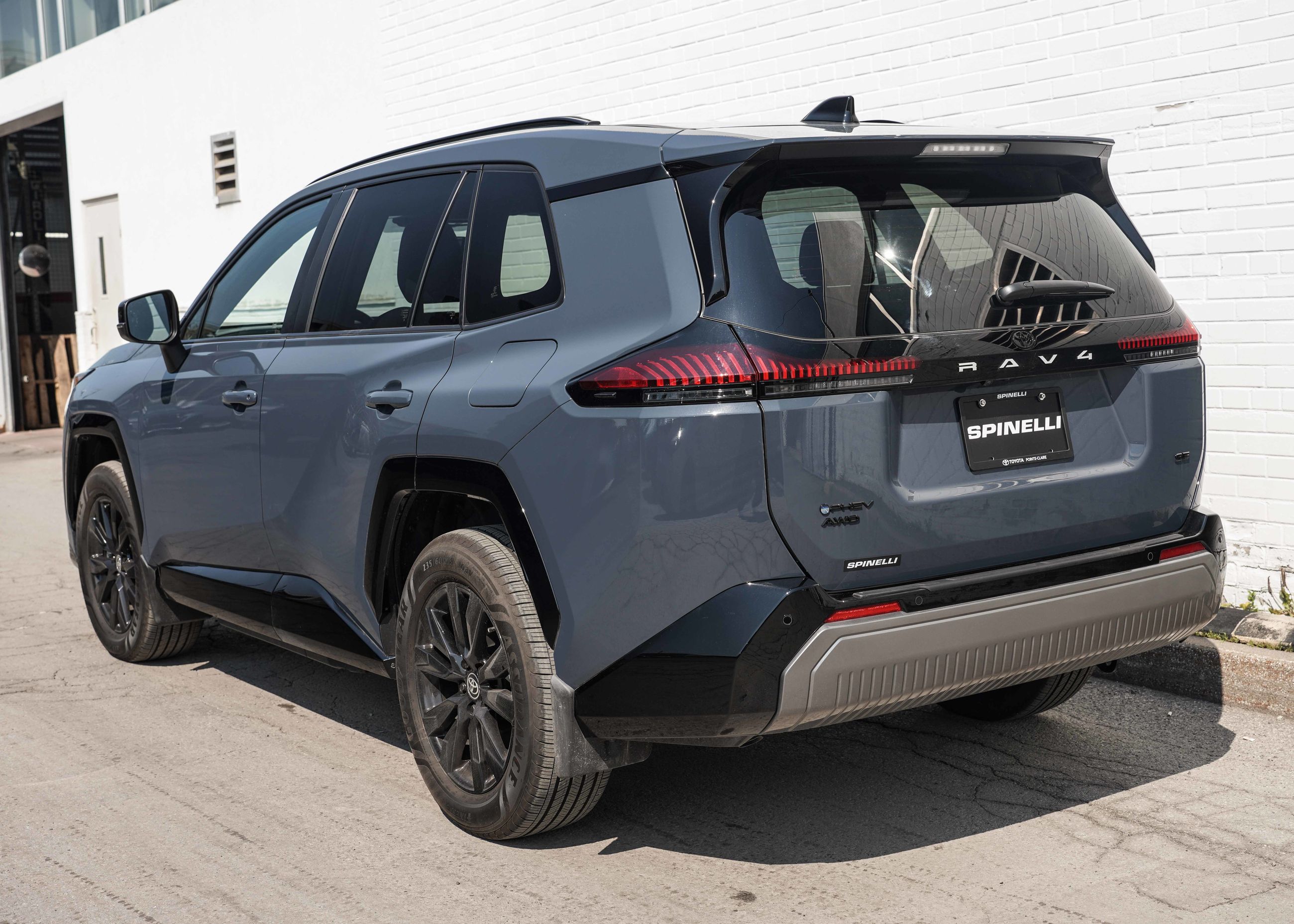 Toyota RAV4 PLUG-IN HYBRID SE 2026 — photo 4