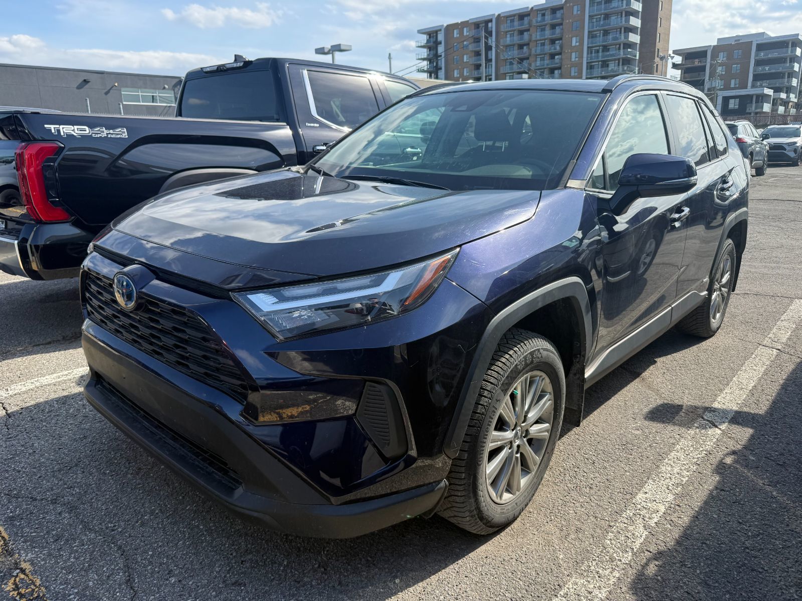 2022 Toyota RAV4 HYBRID XLE