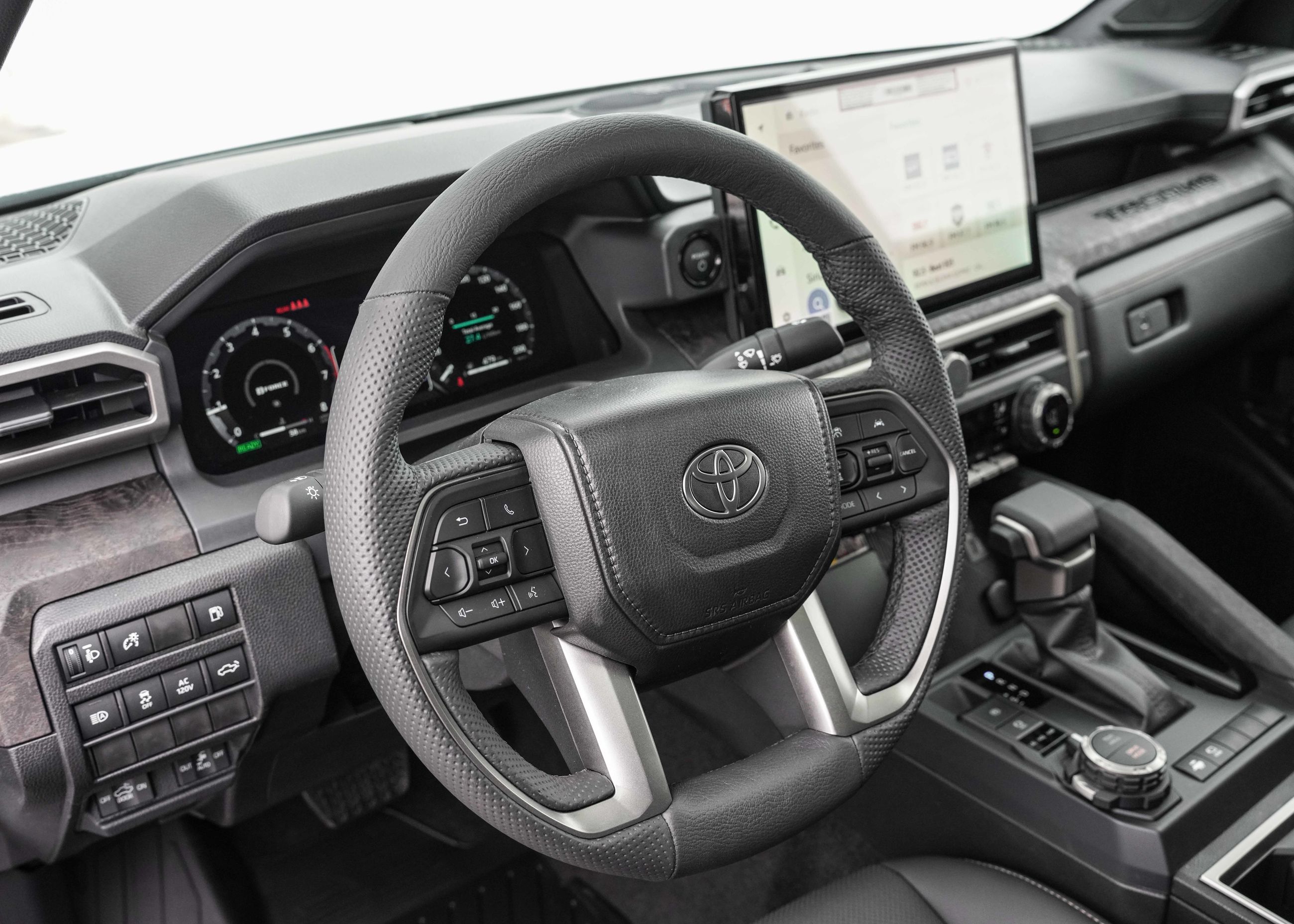 Toyota TACOMA HYBRID LIMITED 2026 — photo 8