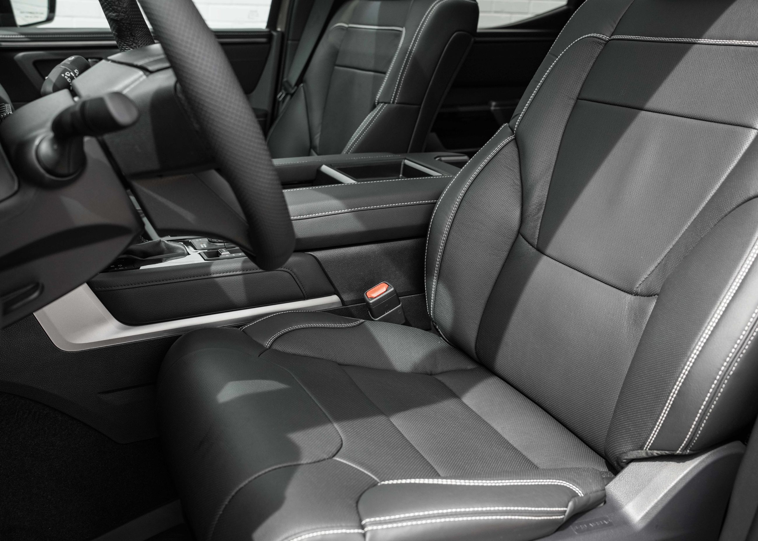 Toyota TUNDRA HYBRID LIMITED 2026 — photo 8