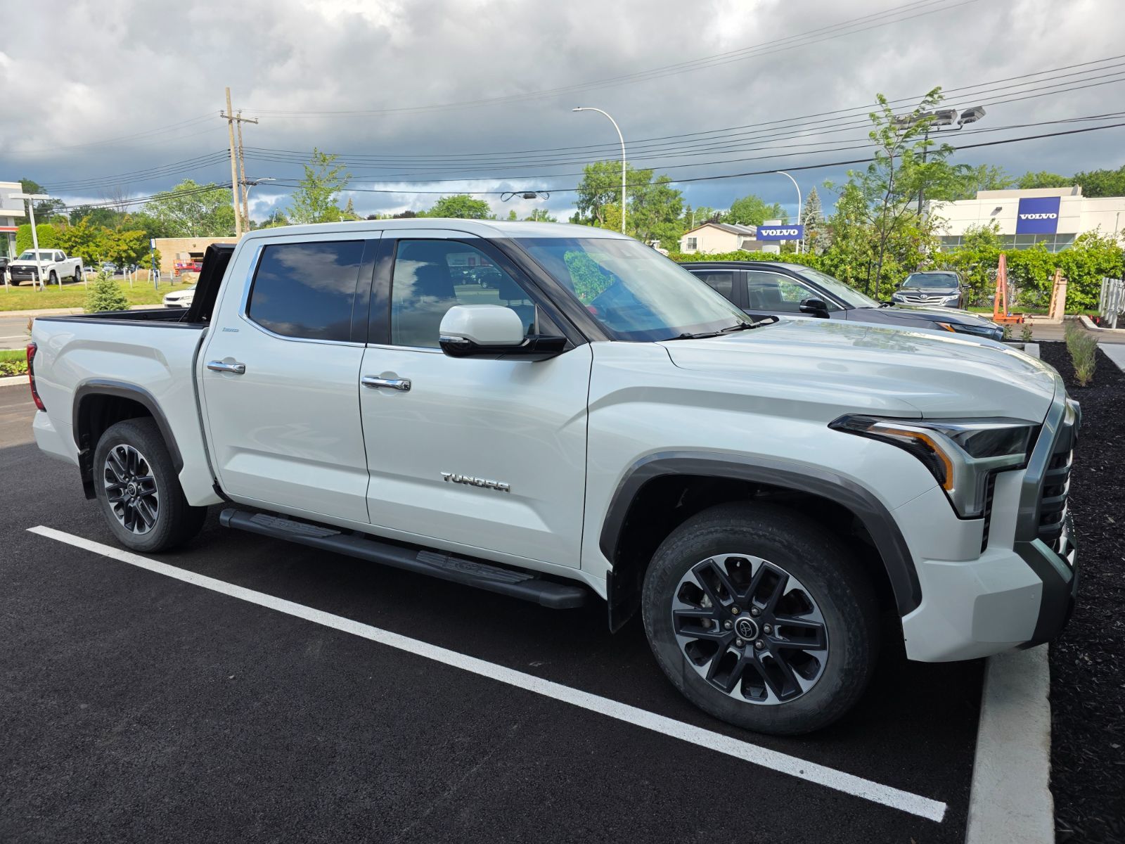 Toyota Tundra Limited 2023 — photo 5