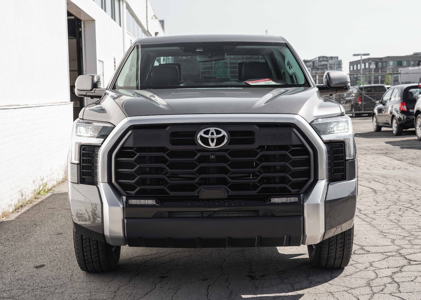 Toyota Tundra Limited trd off road 2024 — photo 2