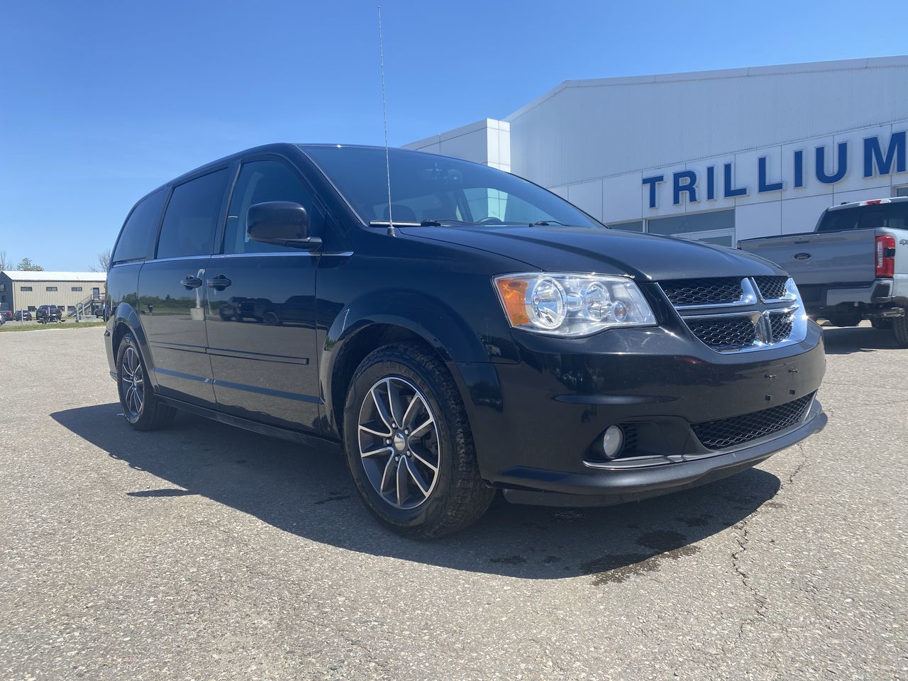 2017 Dodge Grand Caravan SXT Premium Plus