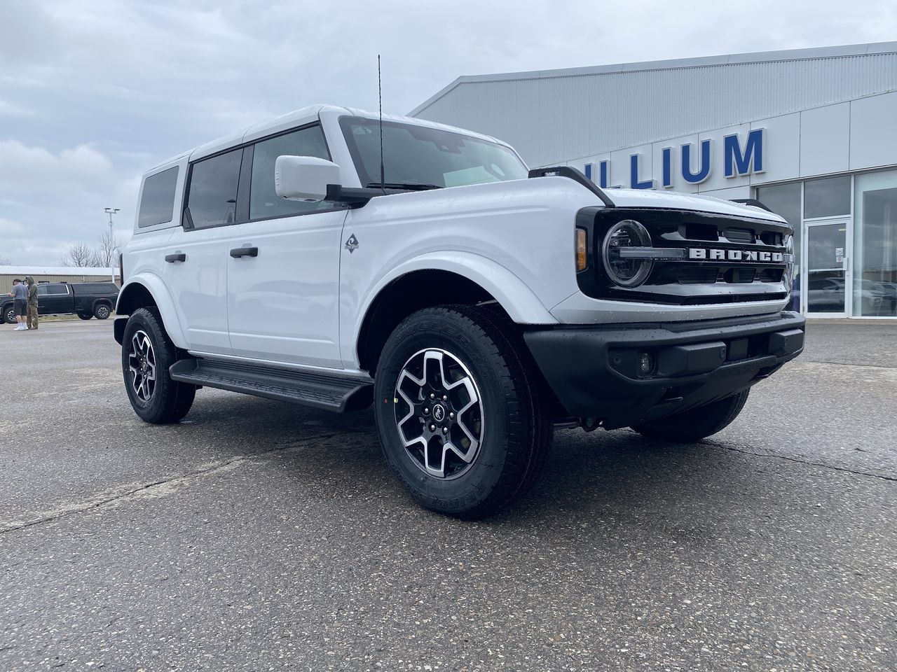 2026 Ford Bronco Outer Banks