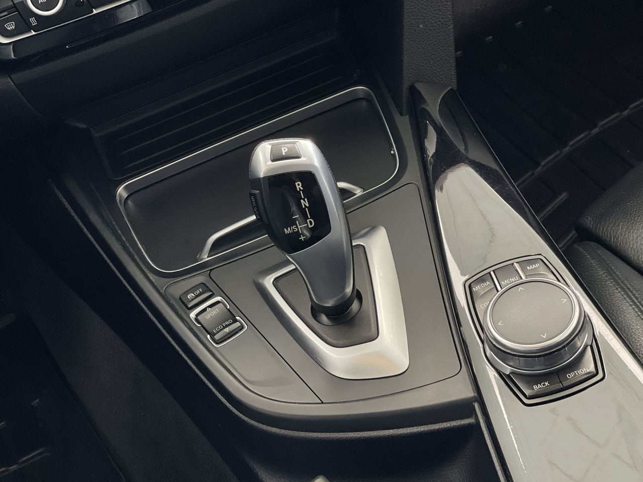 2018 BMW 330i