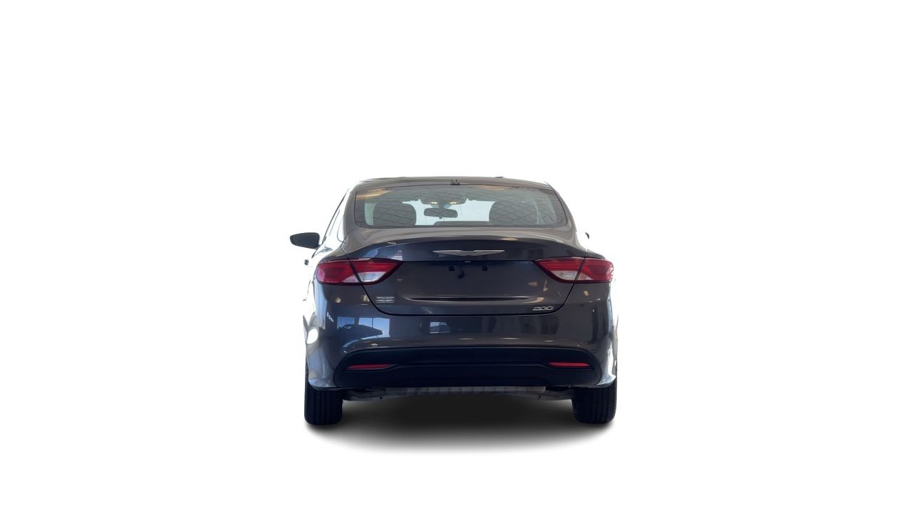 Chrysler 200  2016 à Regina, Saskatchewan