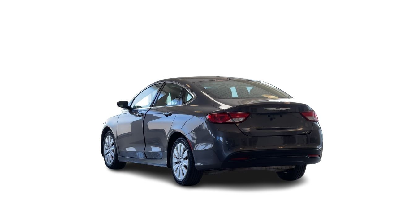 Chrysler 200  2016 à Regina, Saskatchewan
