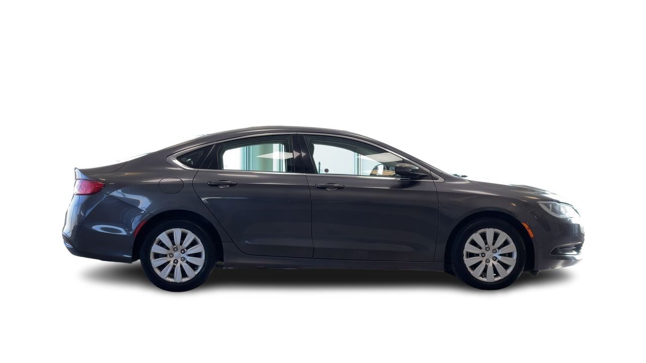 Chrysler 200  2016 à Regina, Saskatchewan