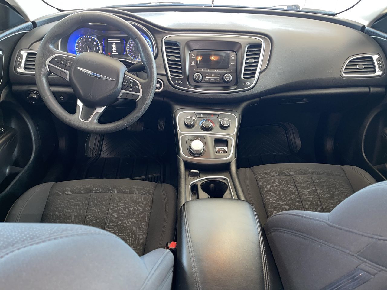 Chrysler 200  2016 à Regina, Saskatchewan