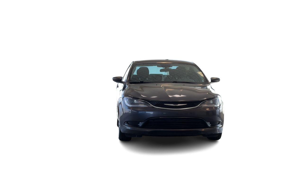 Chrysler 200  2016 à Regina, Saskatchewan