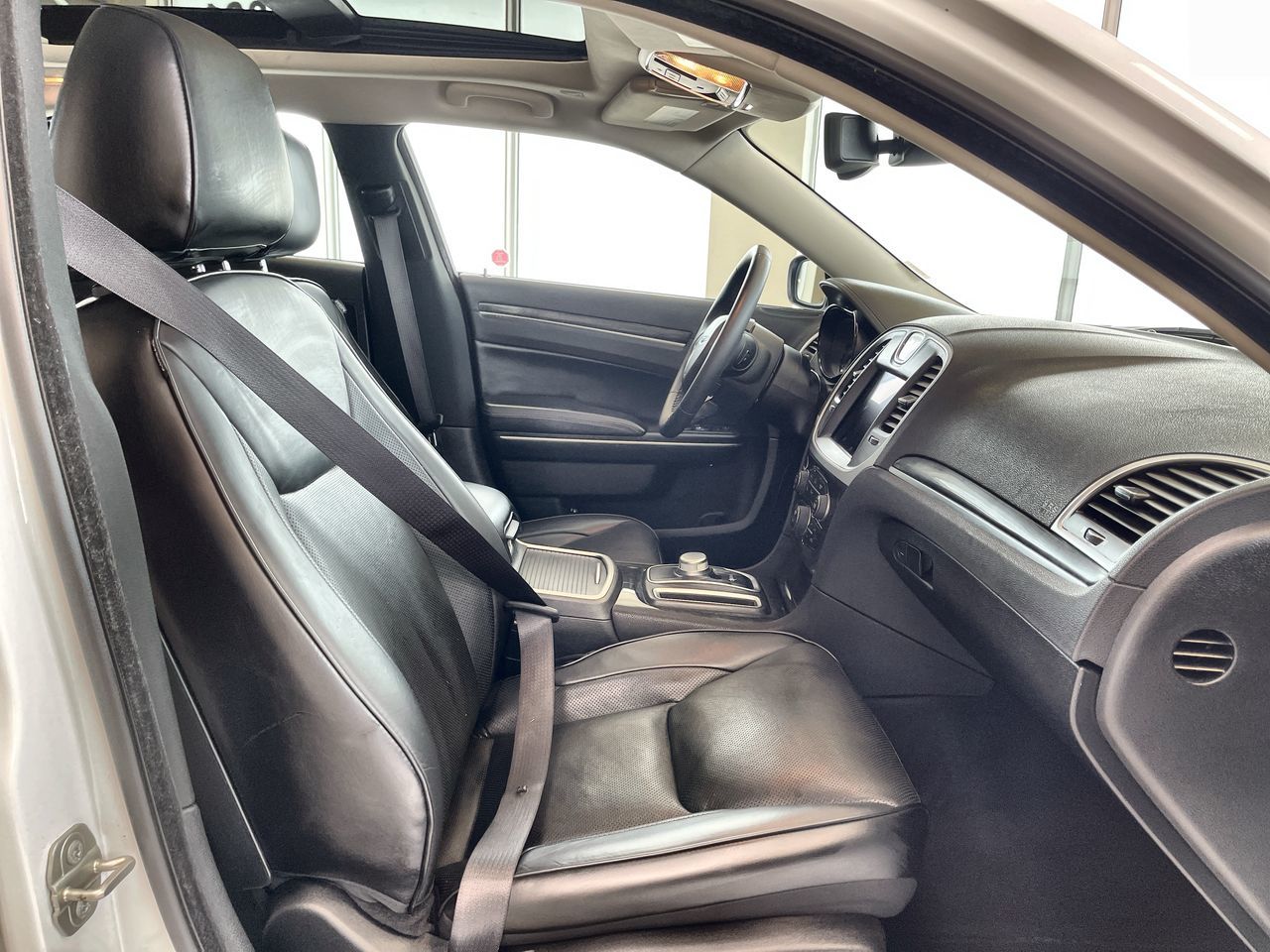 Chrysler 300  2023 à Regina, Saskatchewan