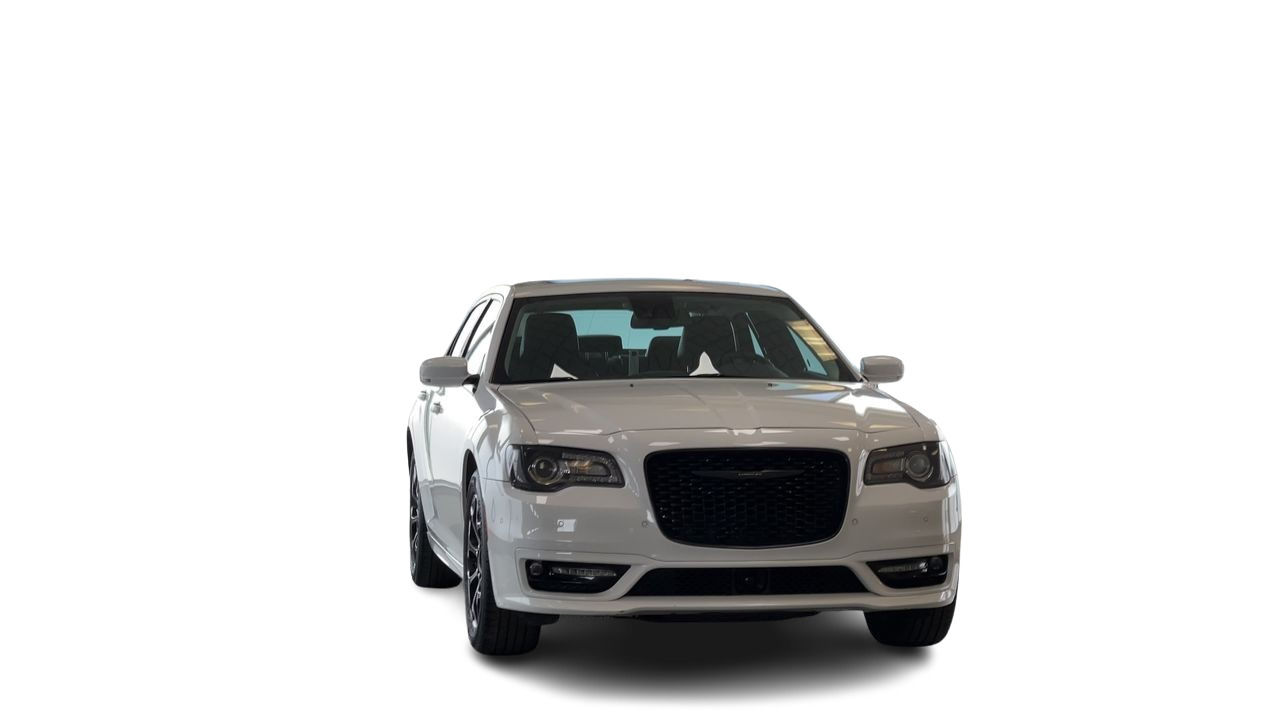 Chrysler 300  2023 à Regina, Saskatchewan