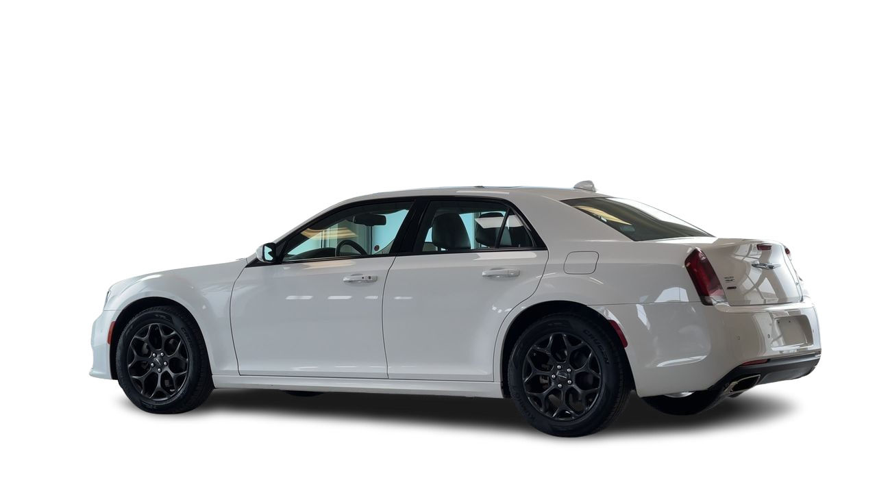 Chrysler 300  2023 à Regina, Saskatchewan