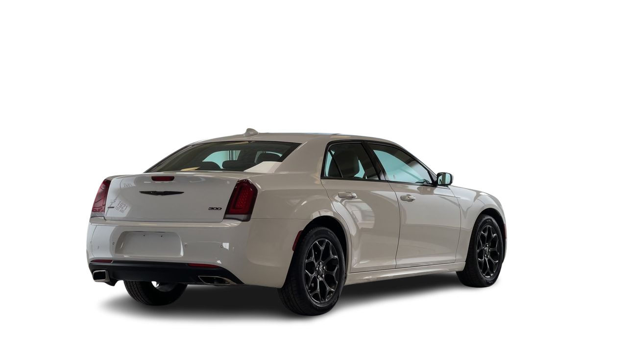 Chrysler 300  2023 à Regina, Saskatchewan