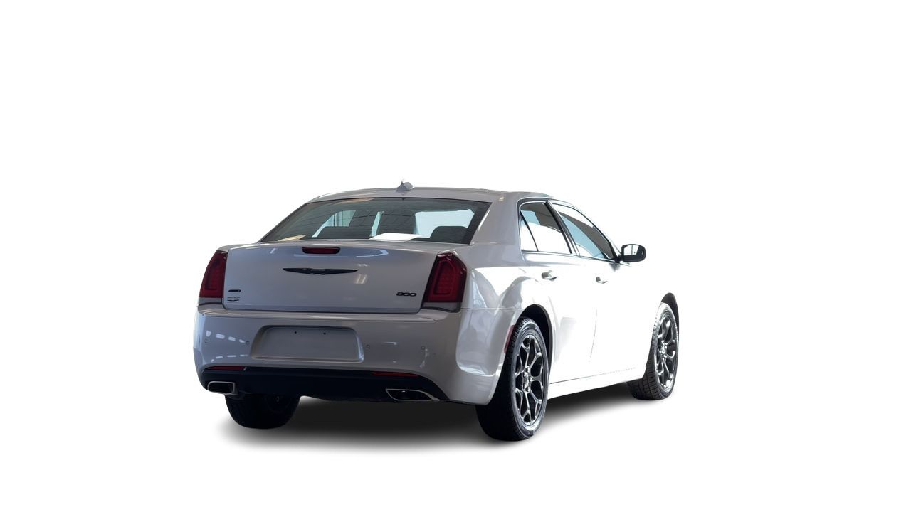 2023 Chrysler 300