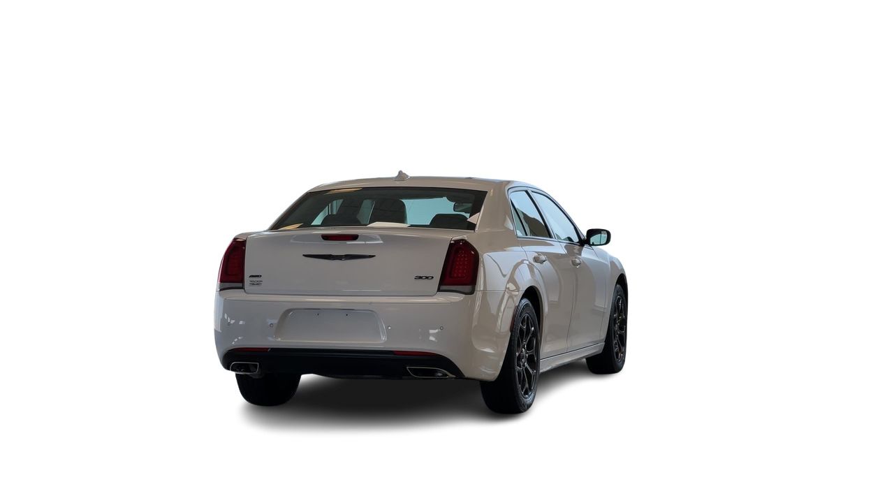 2023 Chrysler 300