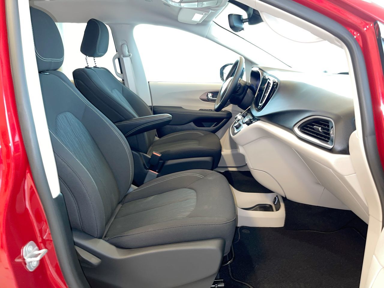 2024 Chrysler Grand Caravan