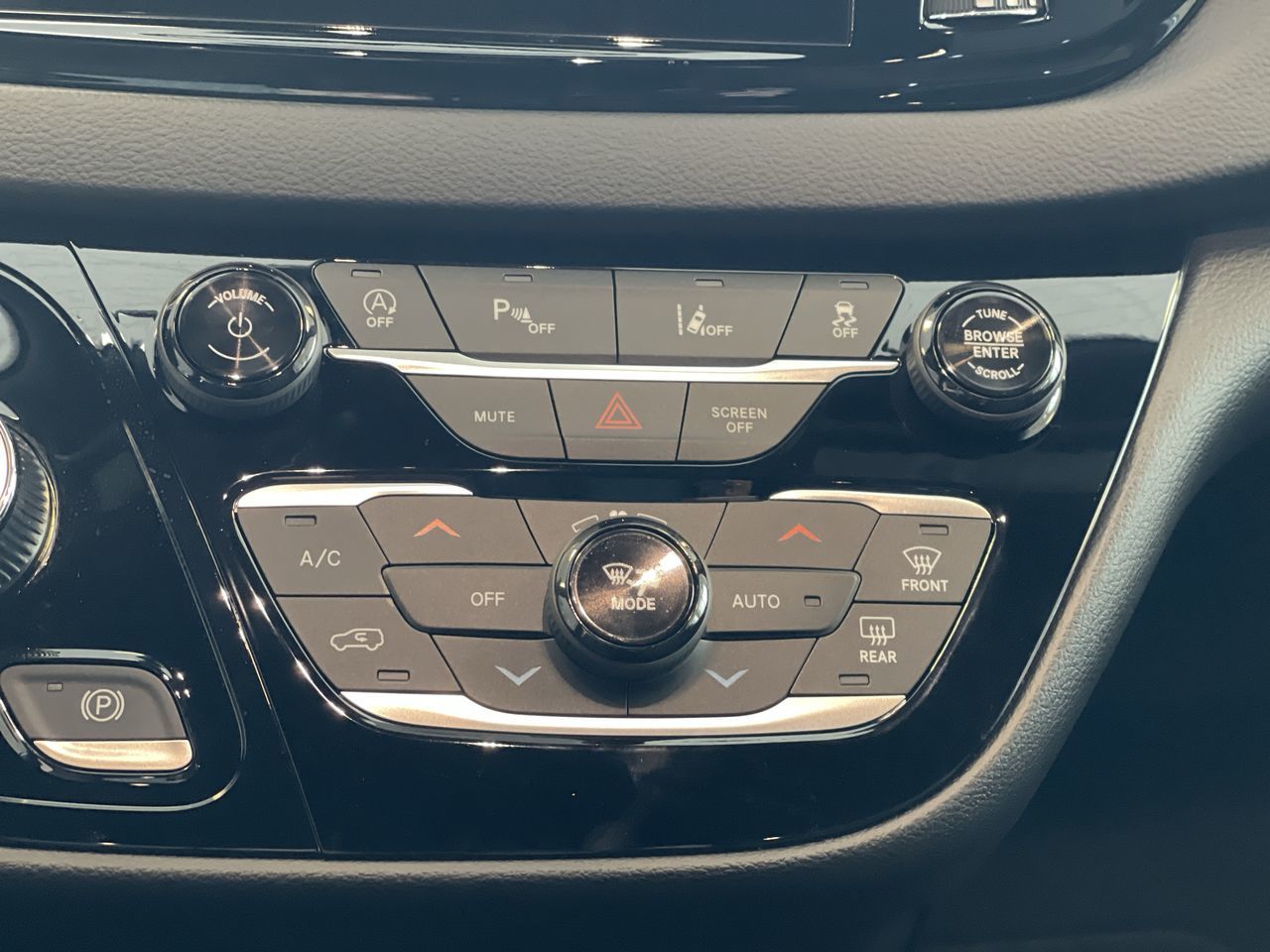 2026 Chrysler Grand Caravan