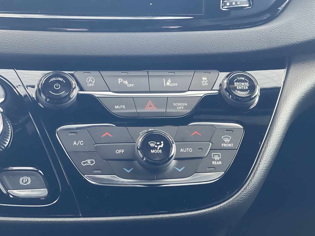 2026 Chrysler Grand Caravan