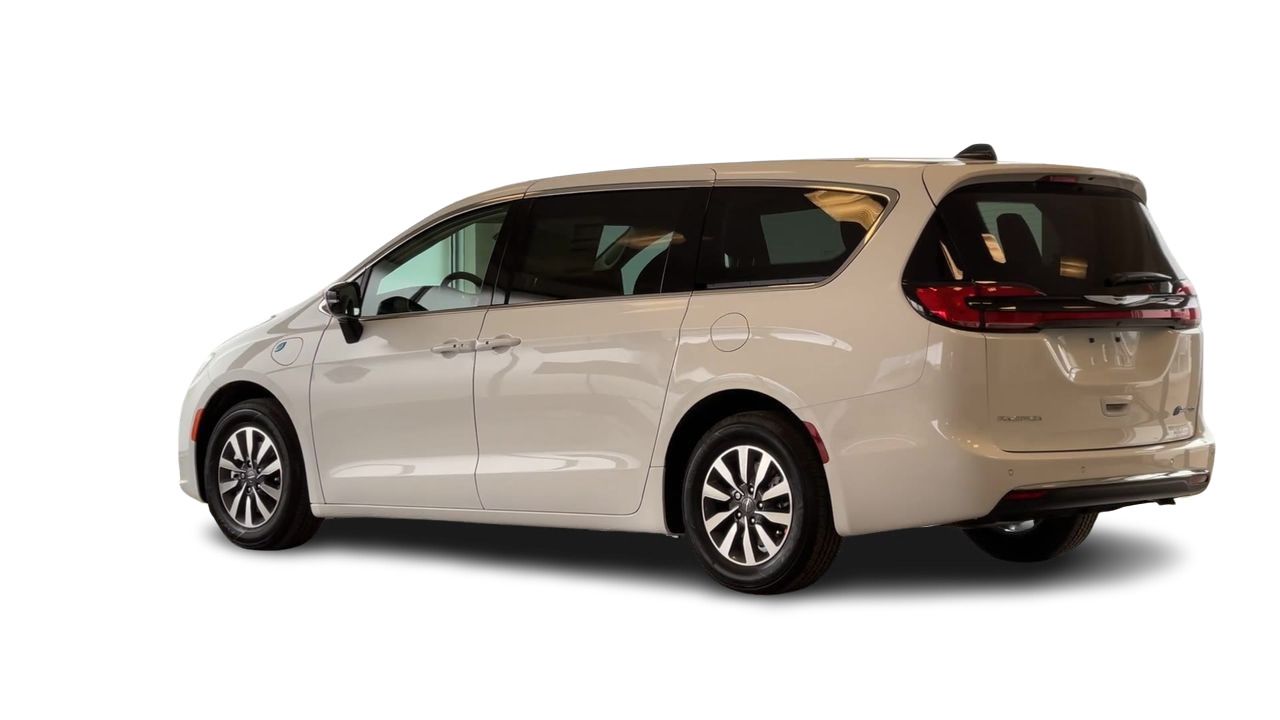 2024 Chrysler Pacifica Hybrid