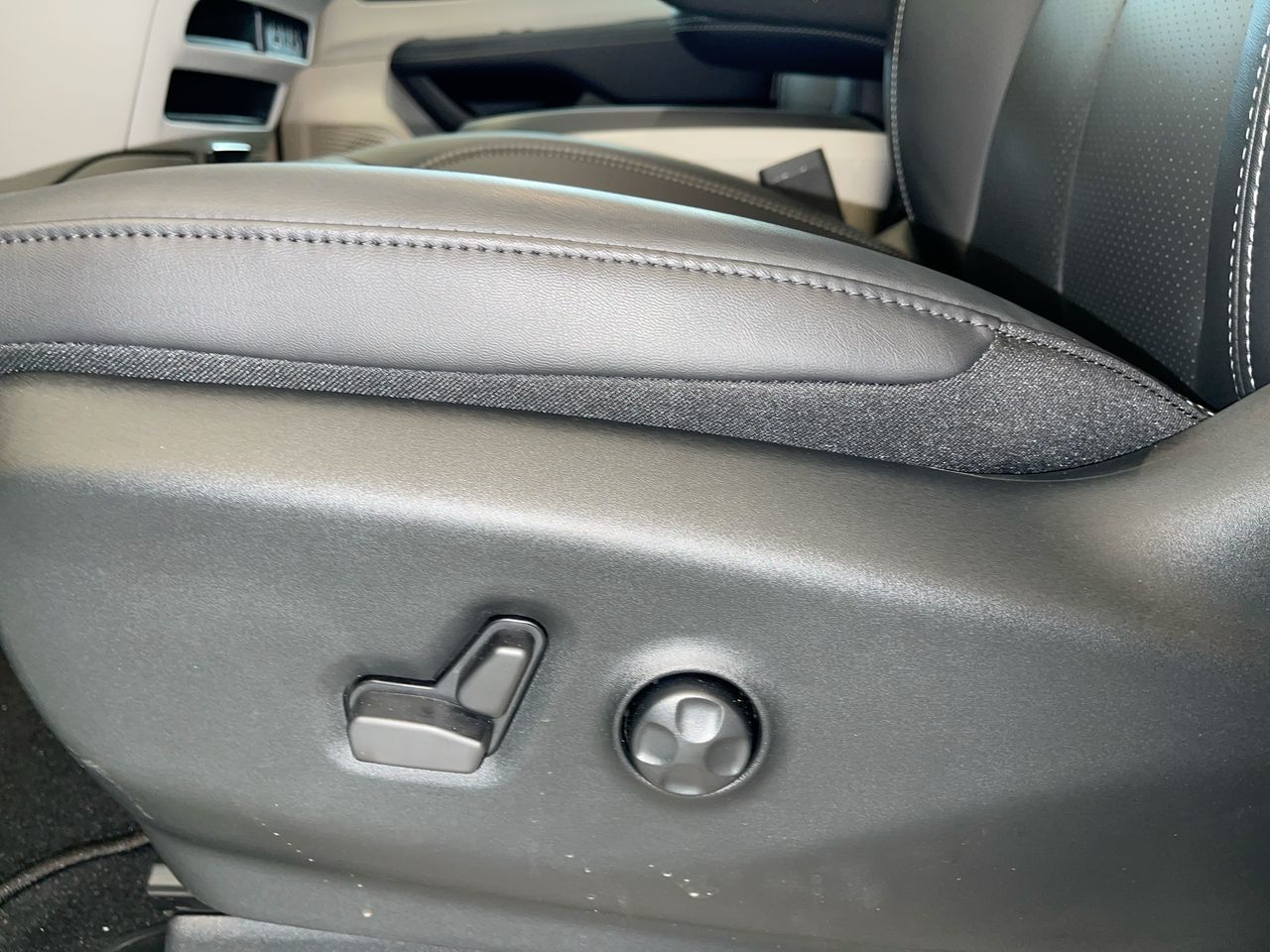 2024 Chrysler Pacifica Hybrid