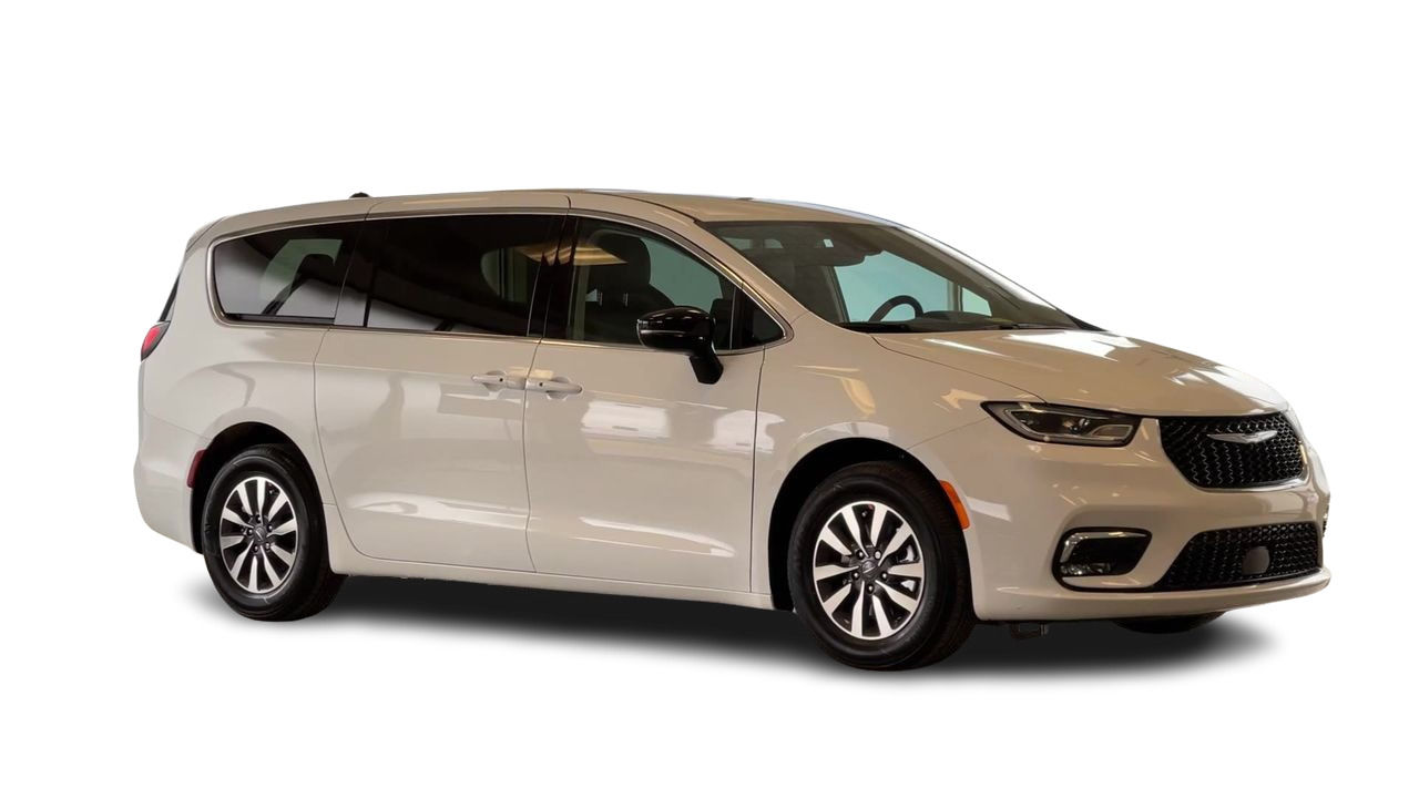 2024 Chrysler Pacifica Hybrid in Regina, Saskatchewan